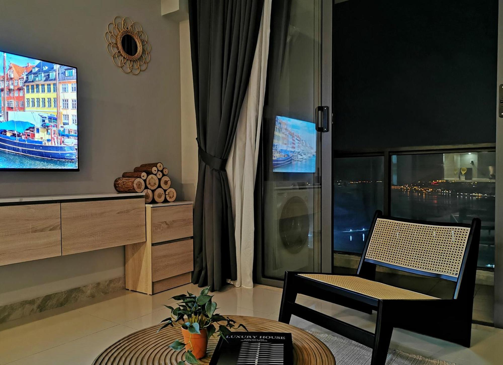Yussy Homestay At R&F Princess Cove Джохор Бахру Екстериор снимка